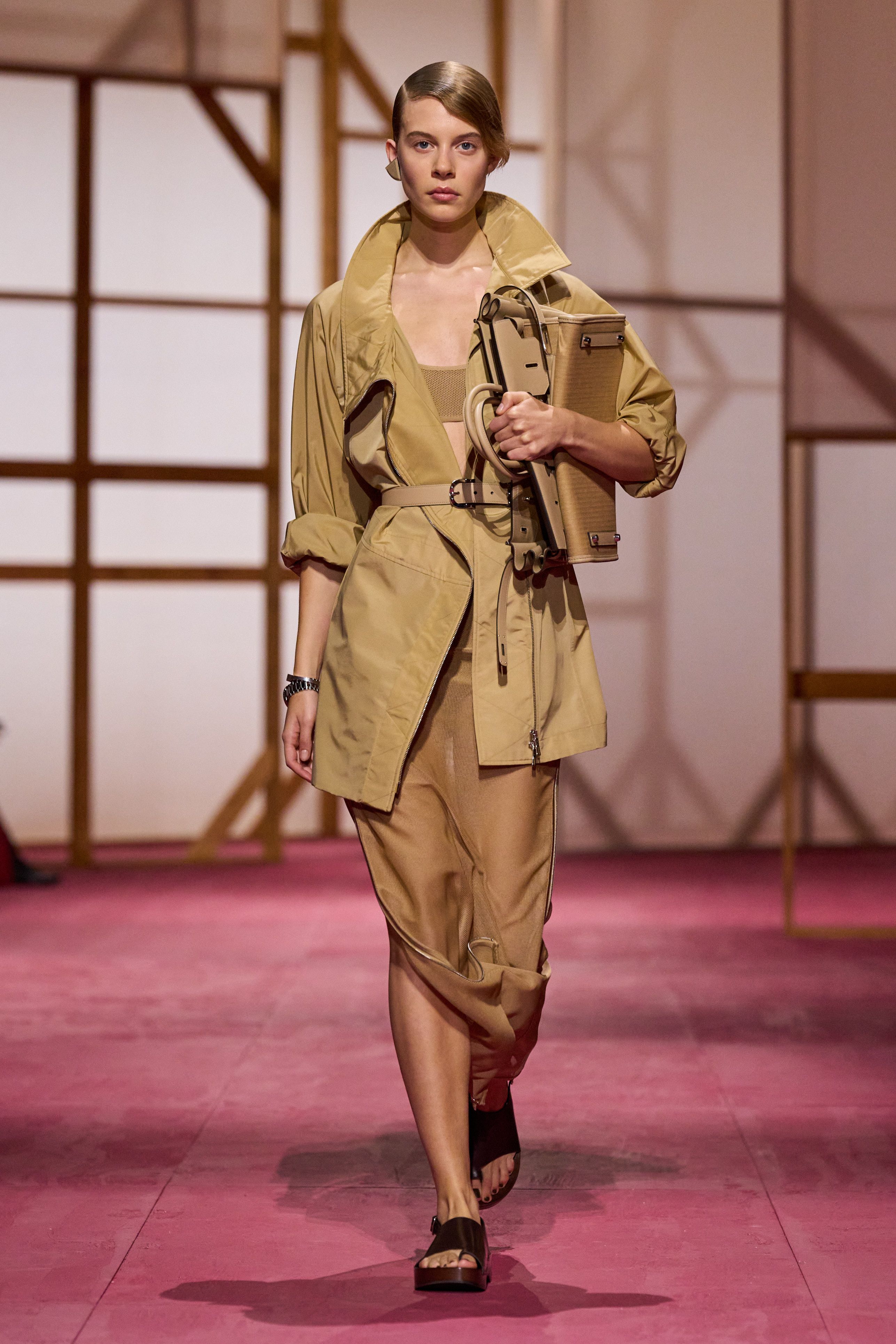 エルメス（HERMES）」2025春夏コレクション | ファッション