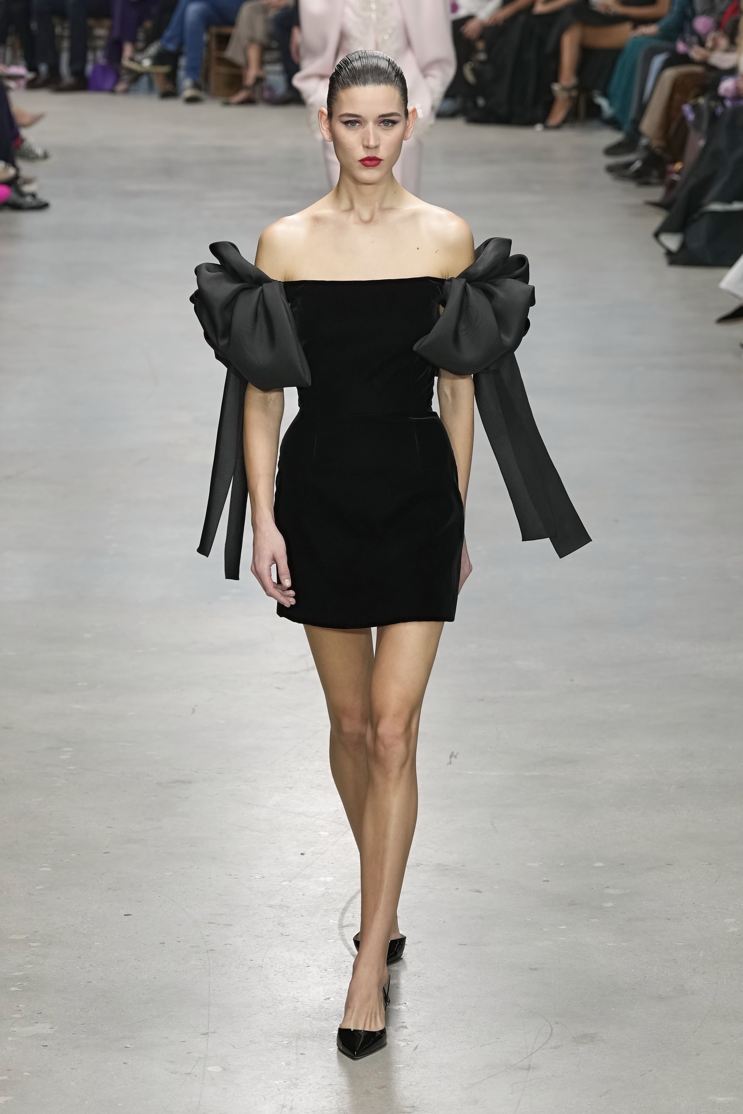 キャロリーナ ヘレラ（CAROLINA HERRERA）2024-25秋冬