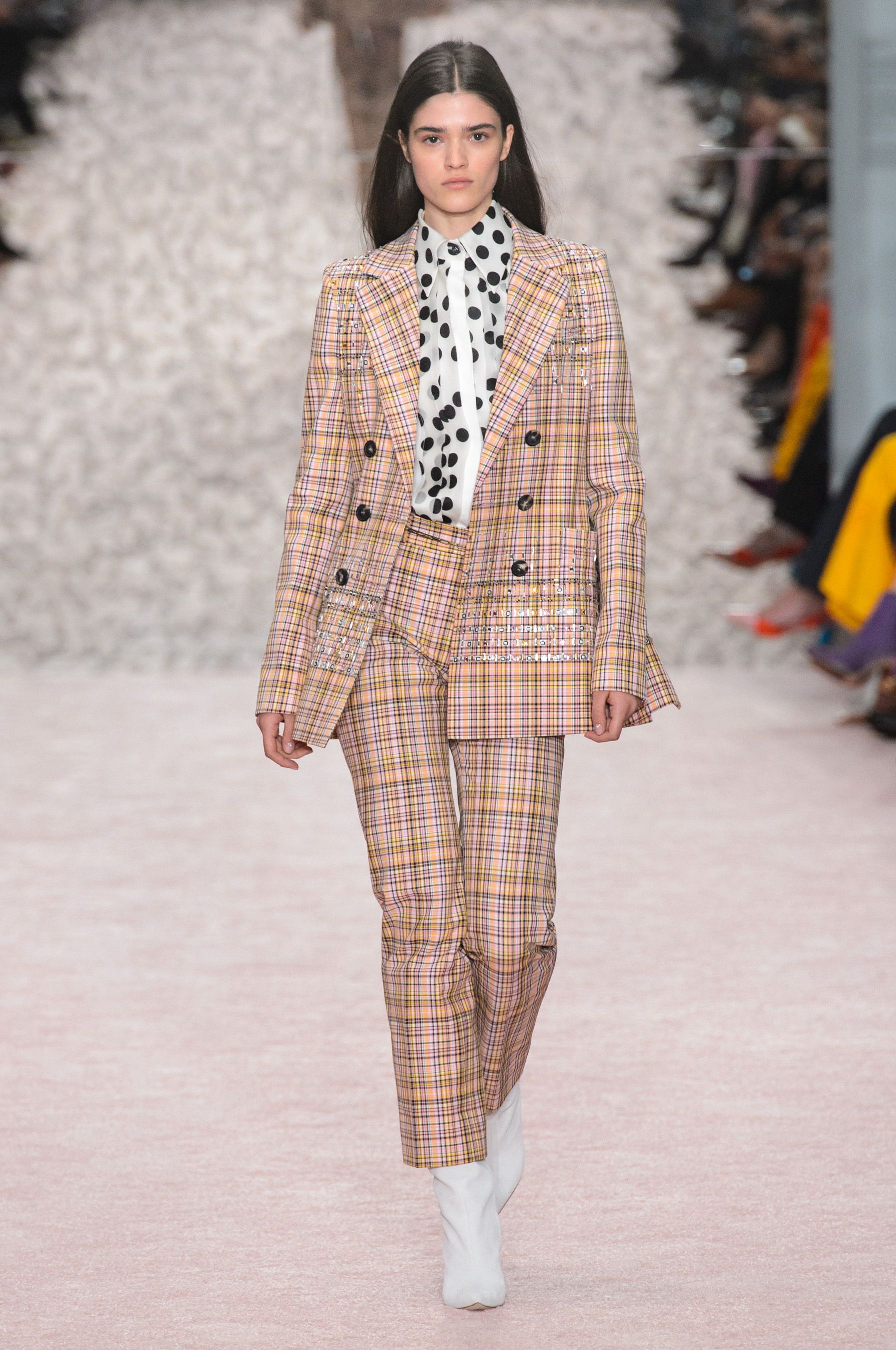 キャロリーナ ヘレラ(CAROLINA HERRERA)コレクション一覧|ELLE キャロリーナ ヘレラ(CAROLINA HERRERA)コレクション一覧|ELLE