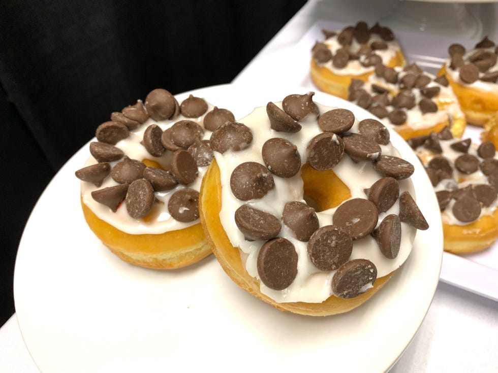Food, Cuisine, Dish, Dessert, Ingredient, Baked goods, Petit four, Finger food, Recipe, Profiterole, 