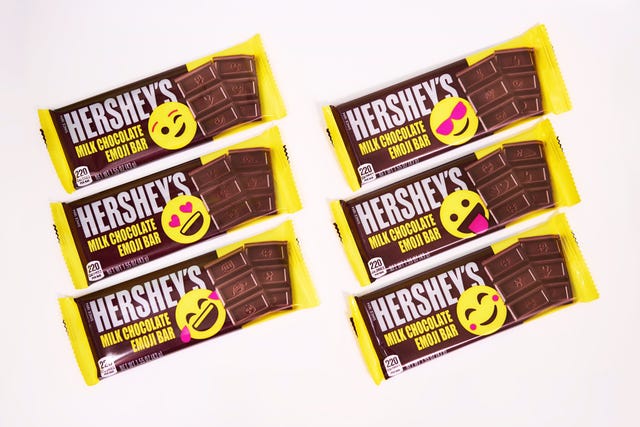 Product, Font, Snack, Label, Chocolate, Confectionery, Chocolate bar, Food, 