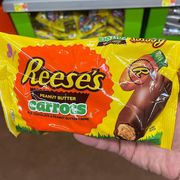 hershey's reese's peanut butter carrots easter candy