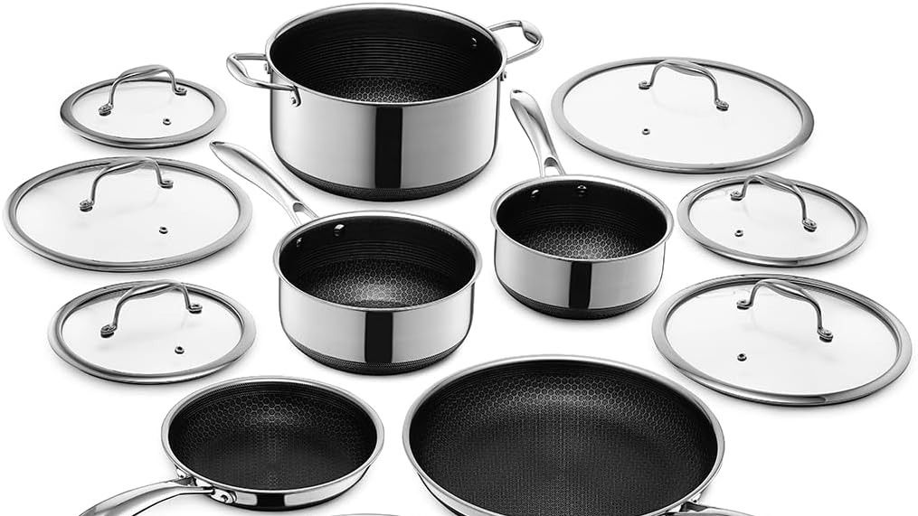 I Tested the HexClad 13-Piece Cookware Set — Here's How It Lived up to Its  Claims