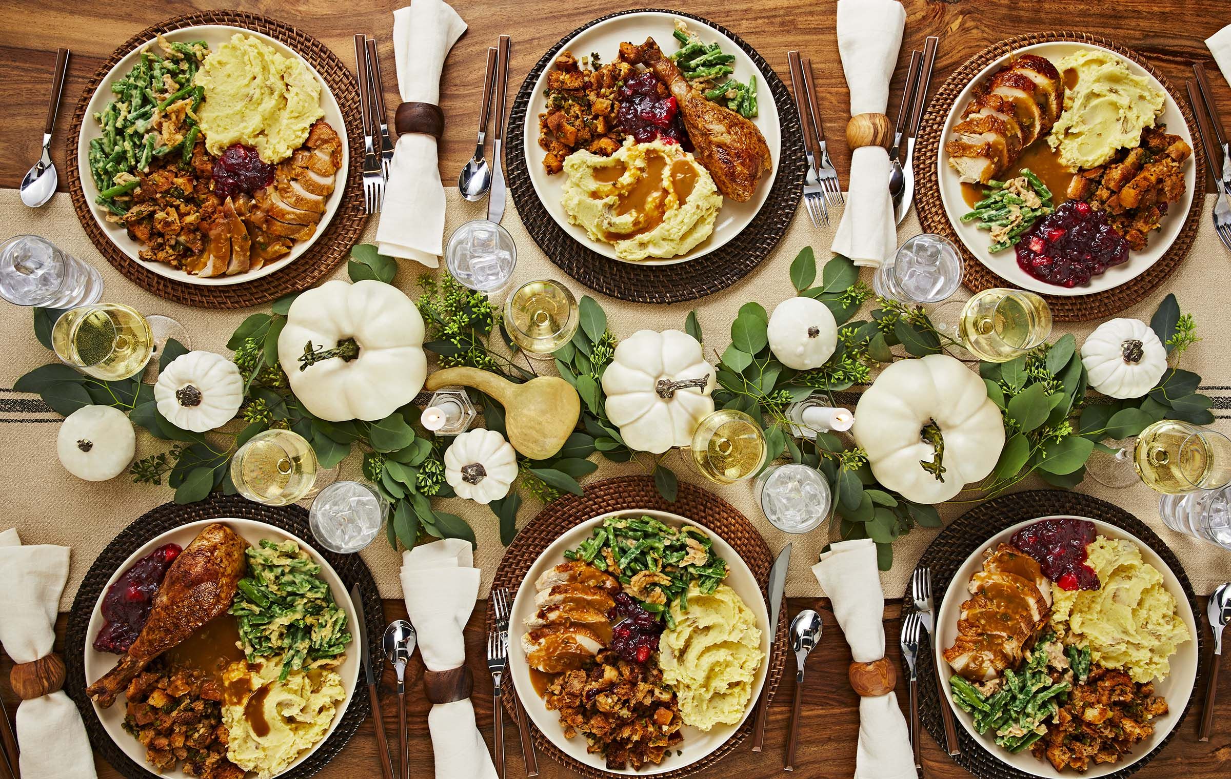 Tips for Hosting Friendsgiving