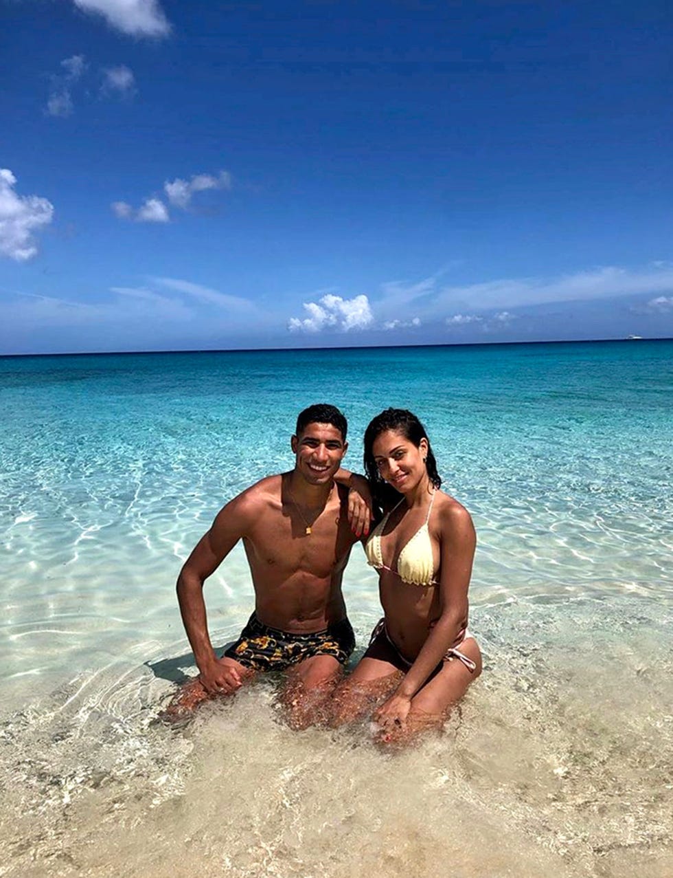 Hiba Abouk y Achraf Hakimi,