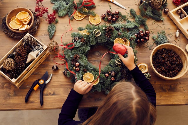 royal christmas wreath tutorial