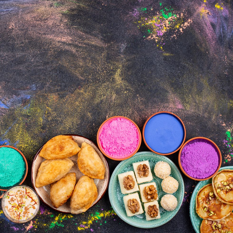 when is holi eat traditional foods
