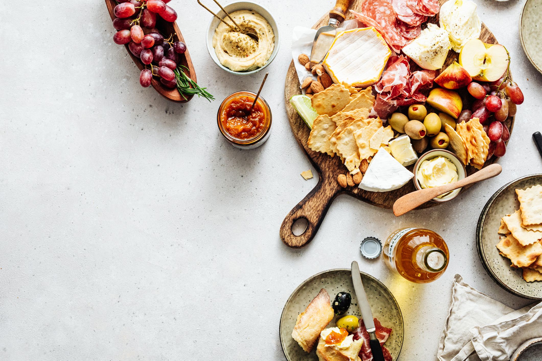 How To Build A Holiday Charcuterie Board - Lena's Kitchen