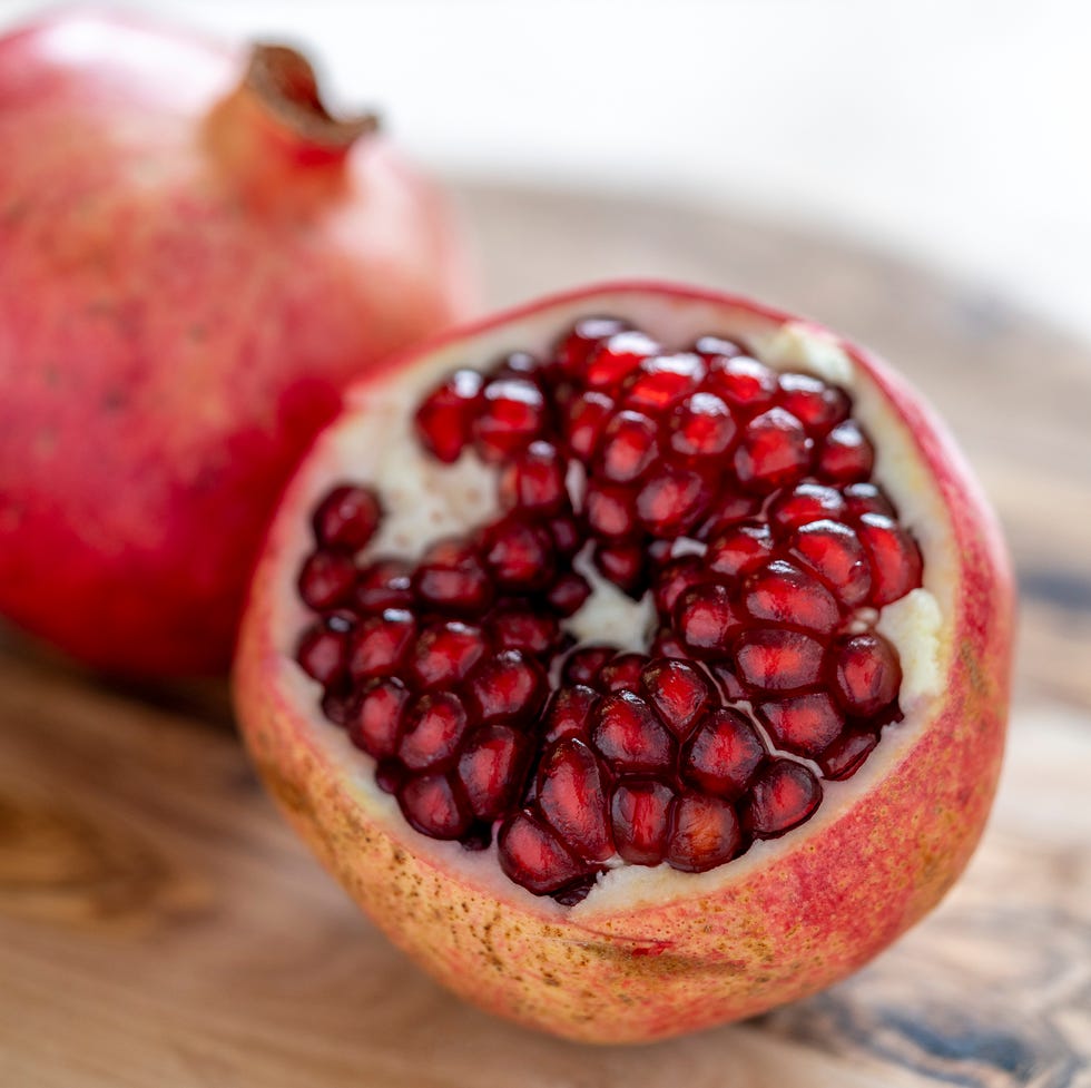 healthy snacks for weight loss   pomegranate