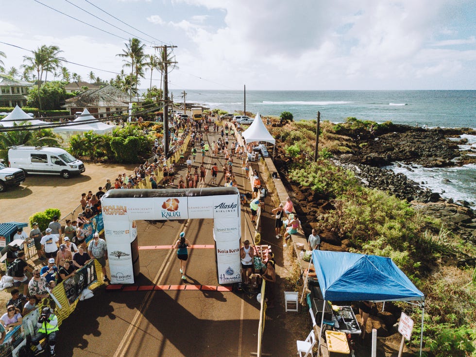 kauai half marathon finish line