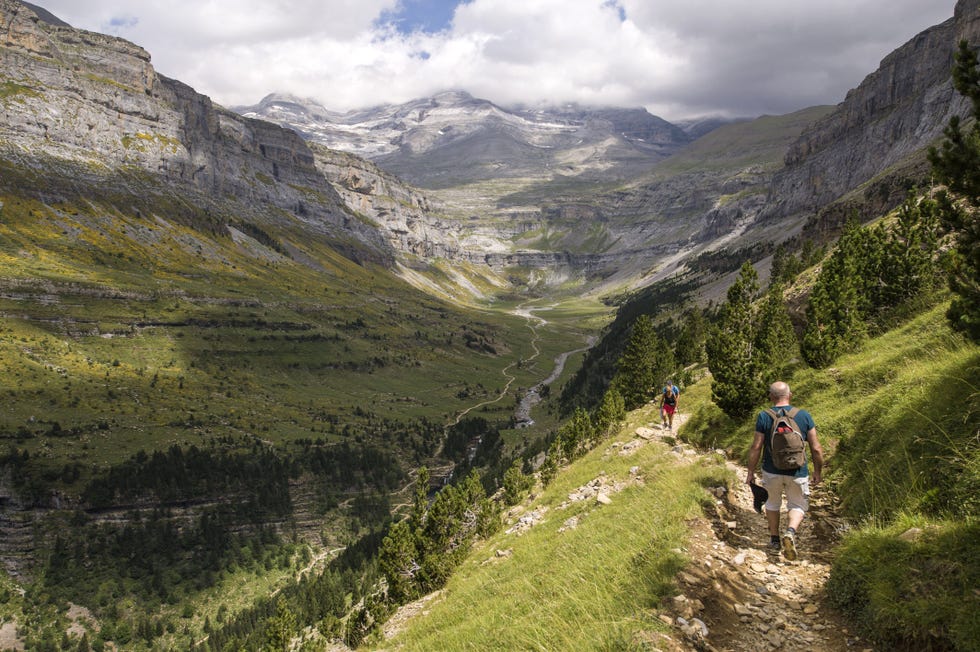 ordesa valley spain hikers walking in the ordesa y monte perdido national park