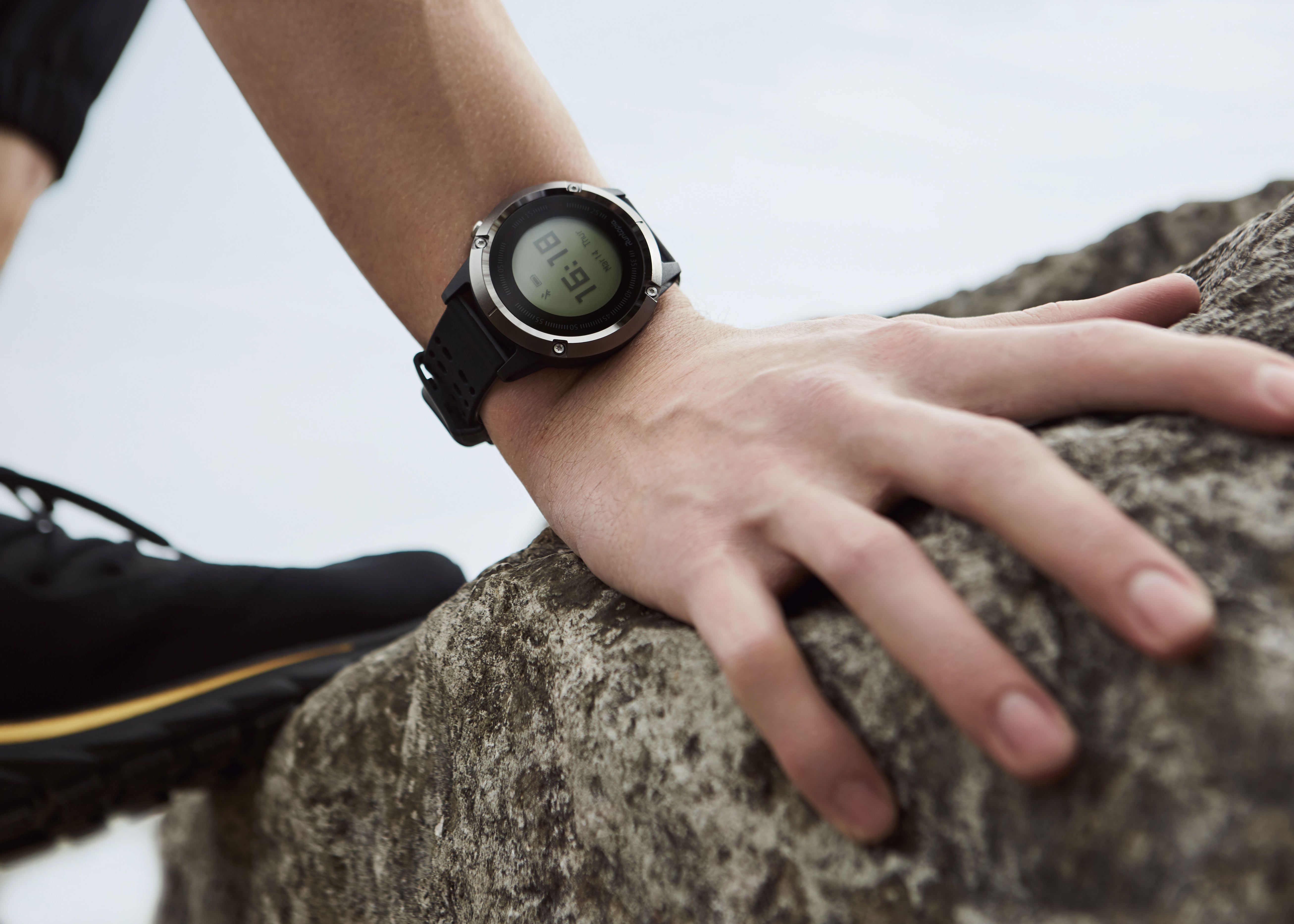 Runtopia s S1 Is the GPS Running Smartwatch You Can Actually Afford