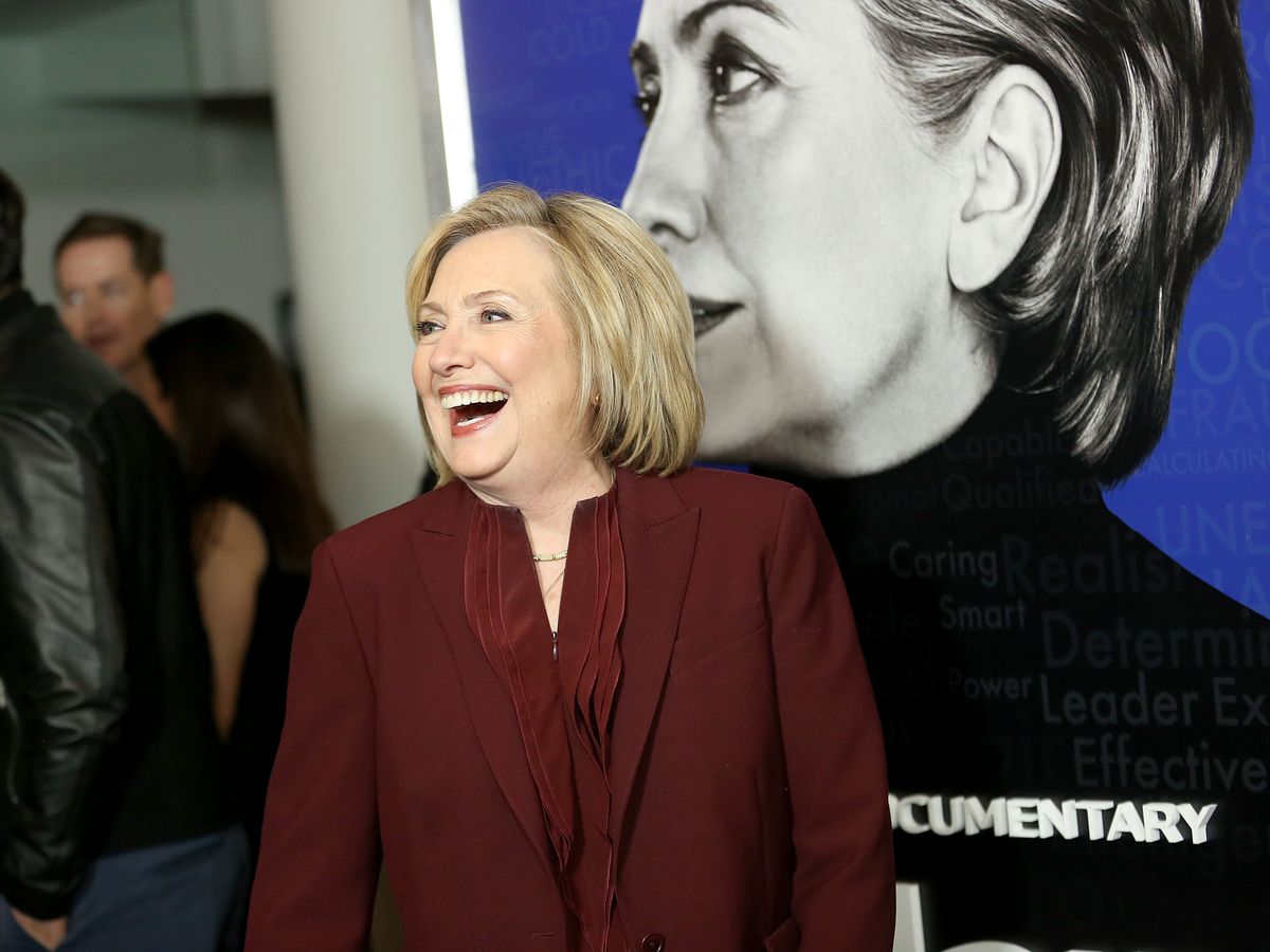 Looking Back at Hillary's First 100 Days as First Lady