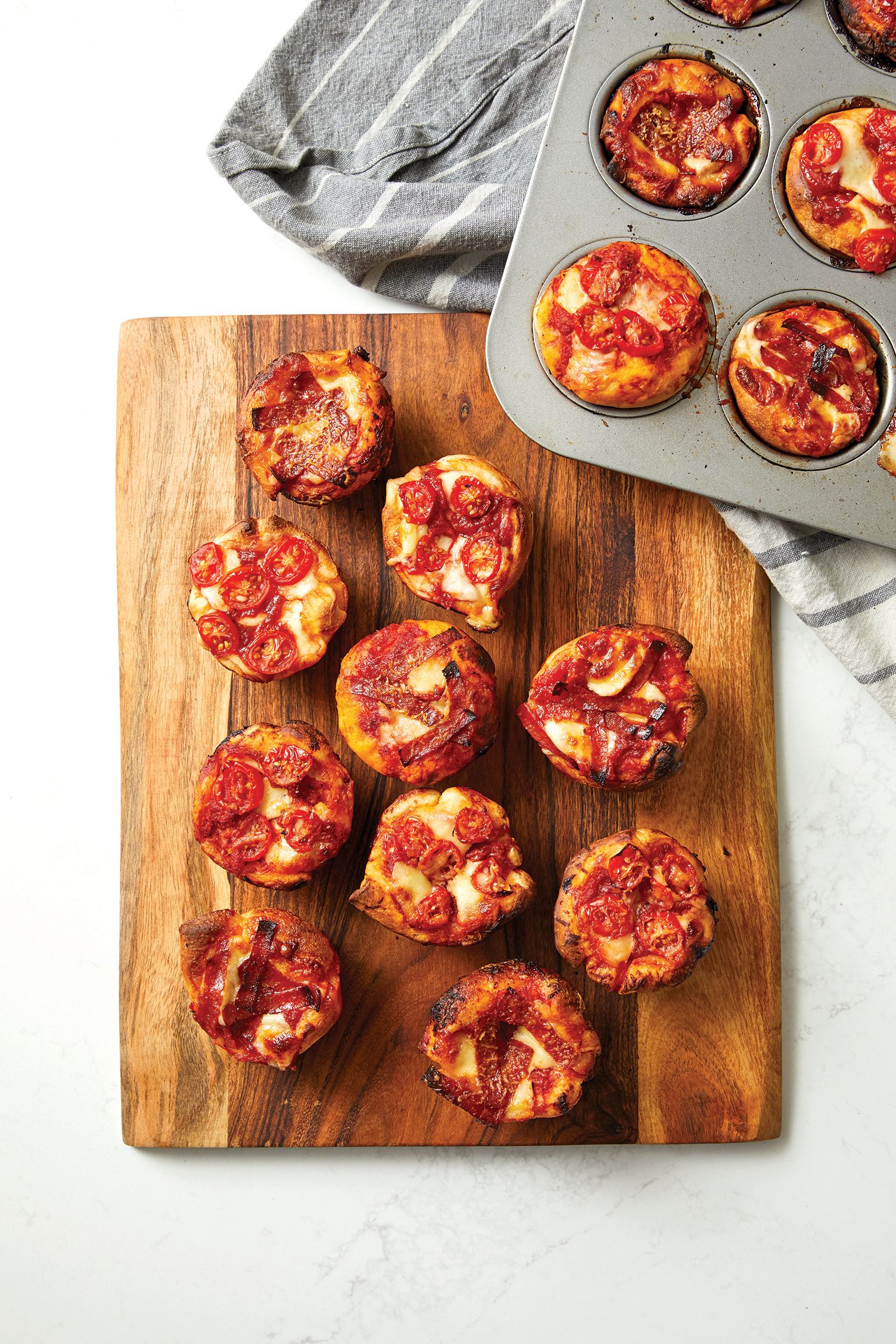 Chicago Deep-Dish Pizza Muffins Recipe