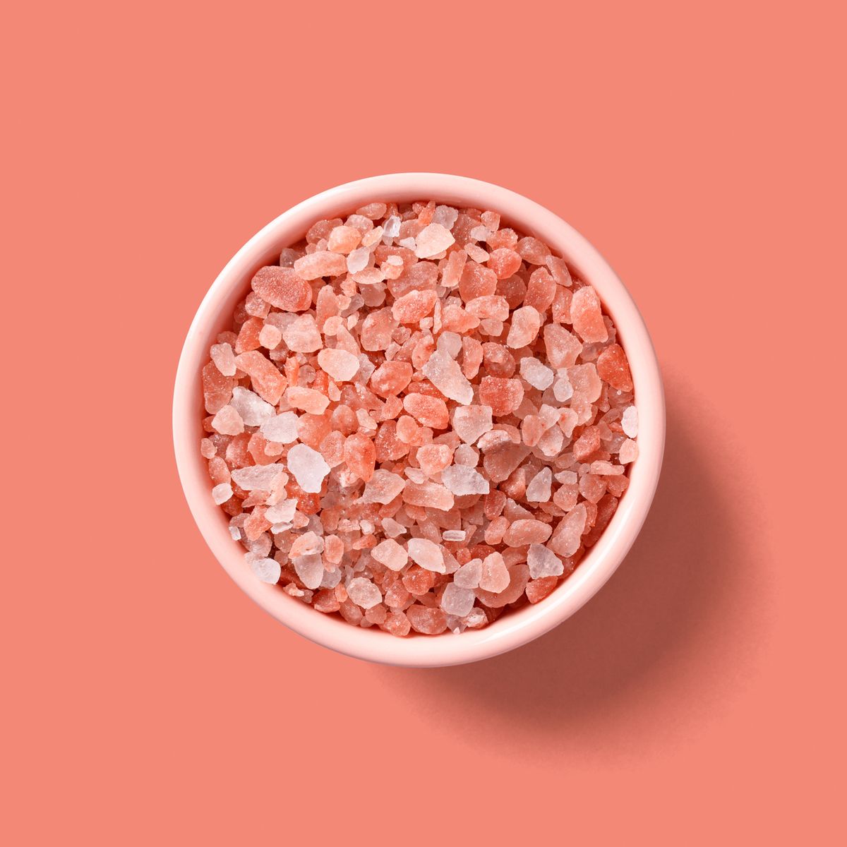 Розовое съедобное. Bath Salt Pink Candy. Himalayan Salt texture macro.