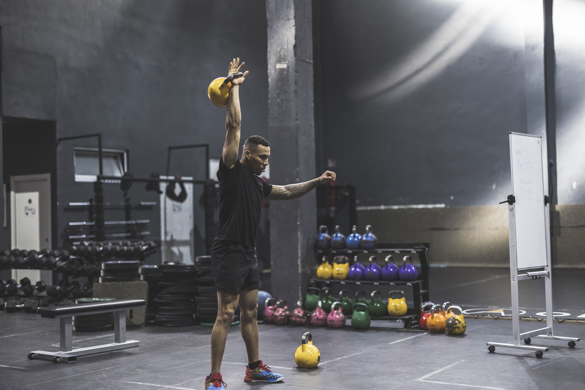 25 of the Best Kettlebell Exercises & Workouts to Build Muscle