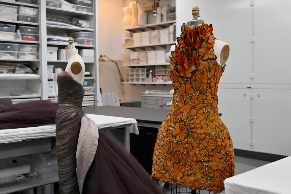 Best Museum Exhibits For Fashion History - History Of Fashion