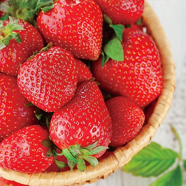 草莓控先瘋！盤點8品牌推出「草莓季新品推薦」，大苑子「莓好相戀」、好丘「踏雪尋莓」、八月堂「草莓戀巧可頌」一定要吃爆！