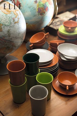 earthenware, Dishware, Pottery, Porcelain, Ceramic, Dinnerware set, Tableware, Cup, Plate, Cup, 