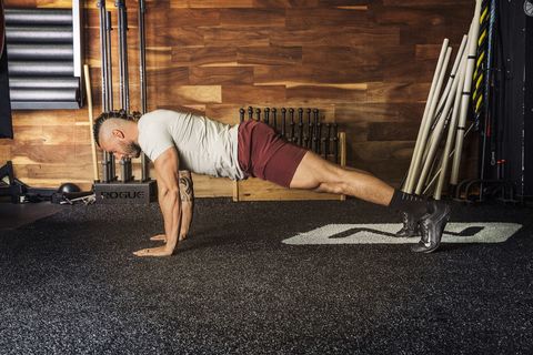 Gym Tutorial] How To Build a V-Shape Body 