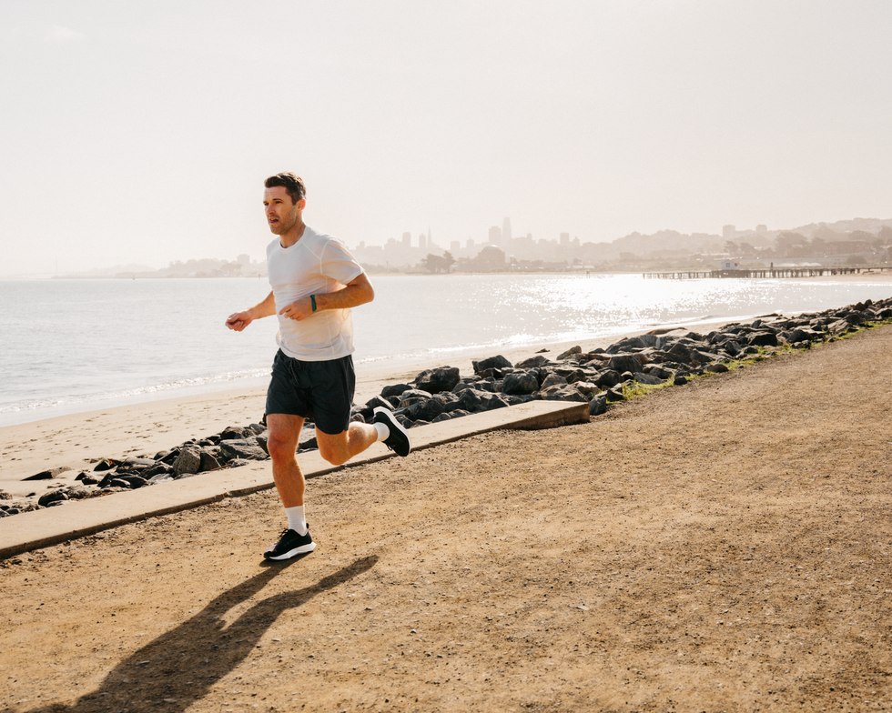 The CEO of Allbirds Shares His 6-Move Core Workout