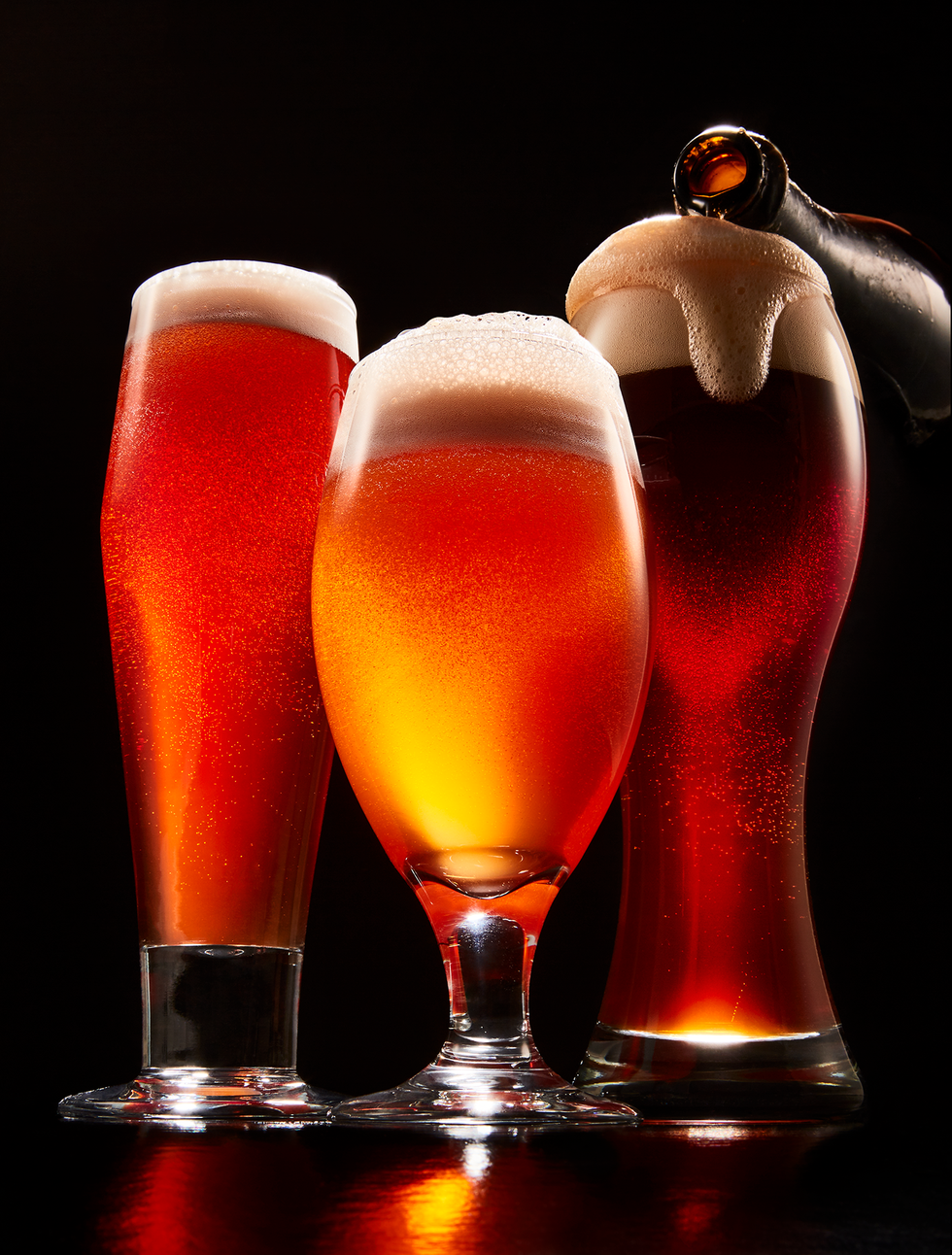 Beer glass, Drink, Alcoholic beverage, Beer, Wheat beer, Alcohol, Distilled beverage, Hurricane, Lager, Drinkware, 