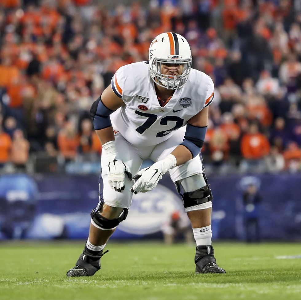 charlotte, nc december 07 virginia cavaliers offensive tackle ryan swoboda 72 gets set for the snap during the acc championship game between the clemson tigers and the virginia cavaliers on december 7, 2019 at the bank of america stadium in charlotte, nc photo by john mccrearyicon sportswire icon sportswire via ap images