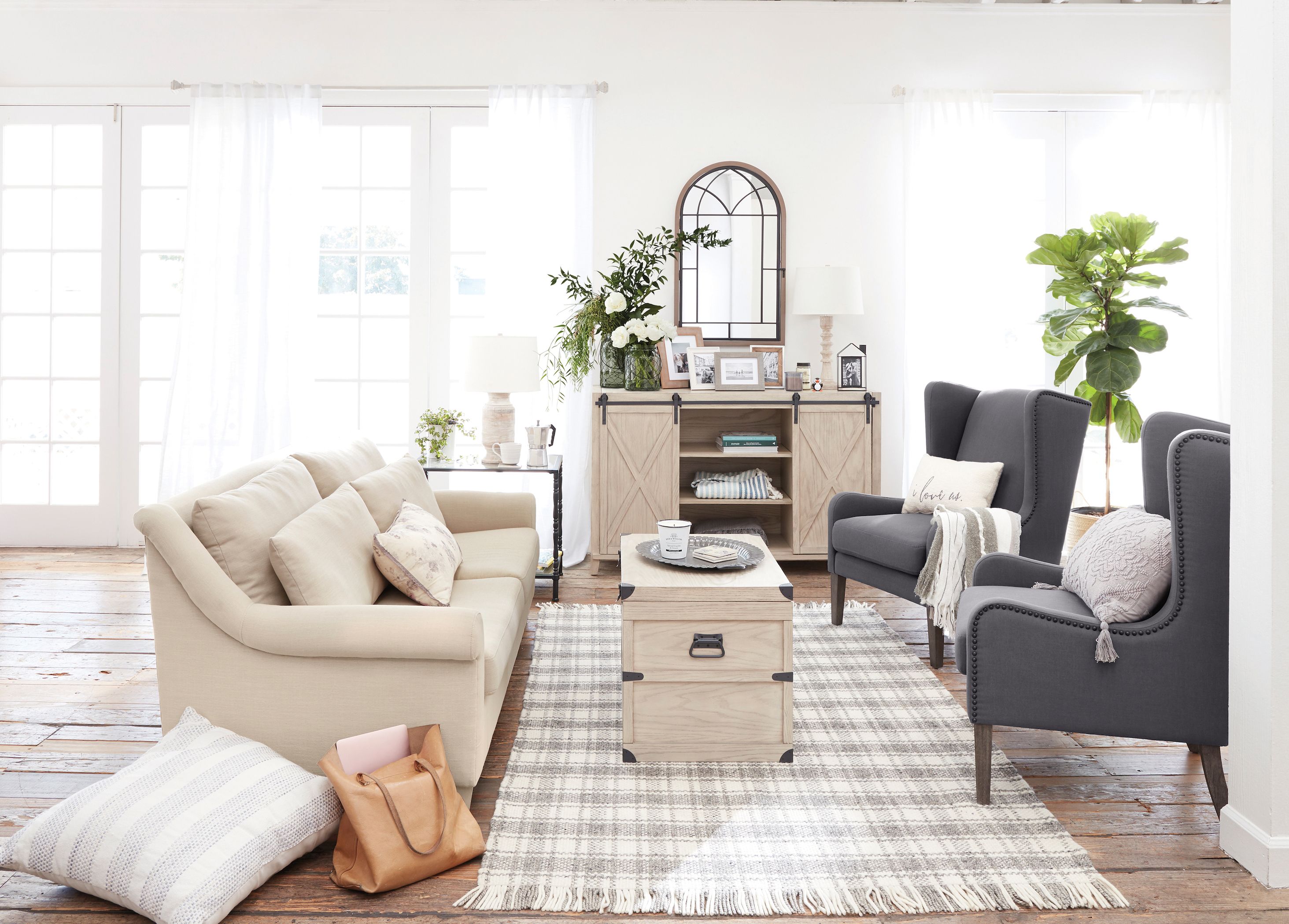 Bed Bath & Beyond Launches Bee & Willow, Its First-Ever Home Furniture and  Decor Collection