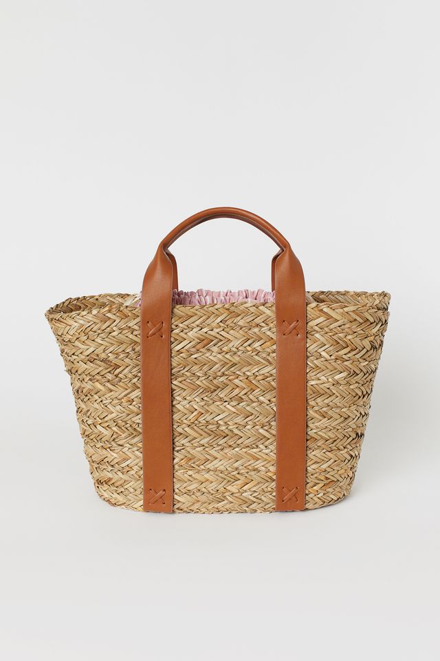 Brown, Bag, Tan, Wicker, Beige, Home accessories, Natural material, Leather, Shoulder bag, Wedge, 