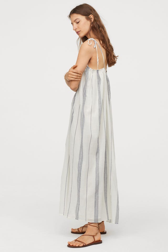 Clothing, Dress, White, Shoulder, Fashion model, Gown, Photo shoot, Day dress, Neck, Fashion, 