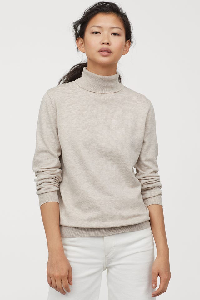 Clothing, White, Neck, Shoulder, Sweater, Sleeve, Long-sleeved t-shirt, Outerwear, Beige, Cool, 