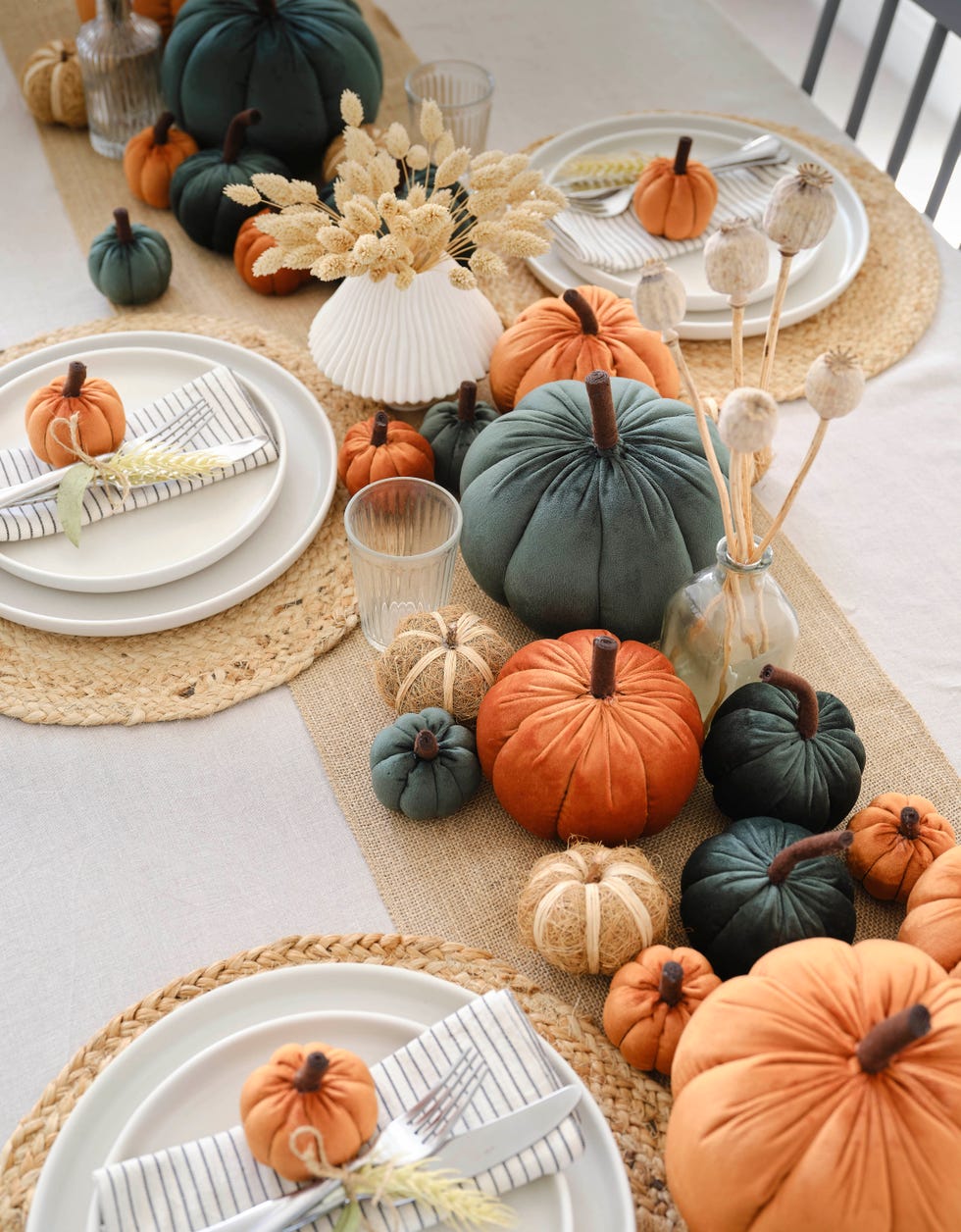 How To Forage For Your Autumnal Tablescape