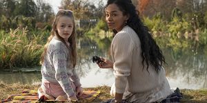 the haunting of bly manor l to r amelie smith as flora and tahirah sharif as rebecca jessel in the haunting of bly manor cr eike schroternetflix © 2020