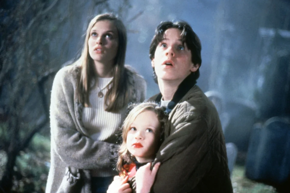 hocus pocus 2 sequel trailer cast release date news