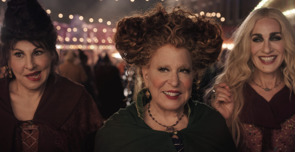 why is mary's smile different in hocus pocus 2