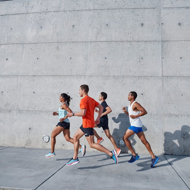 Runners World, marca perteneciente al grupo Hearst Magazines International Clifton 8 hoka one one clifton 8