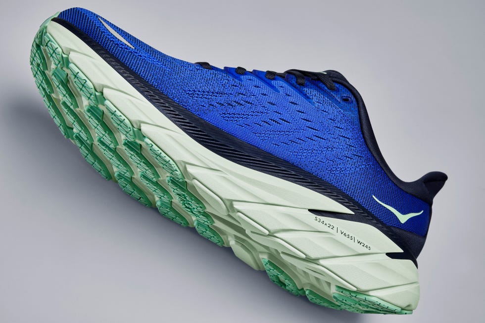 hoka one one clifton 8