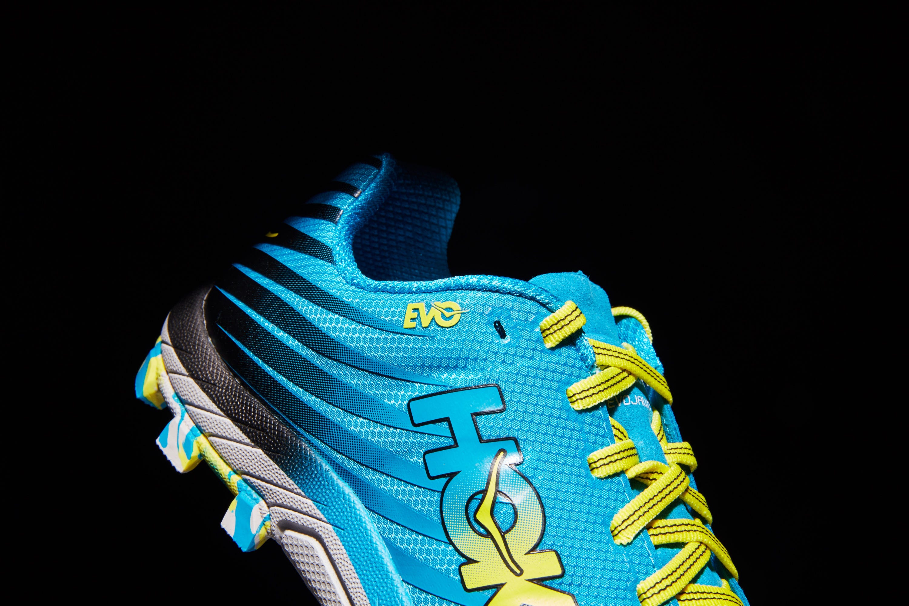 Hoka One One EVO Jawz