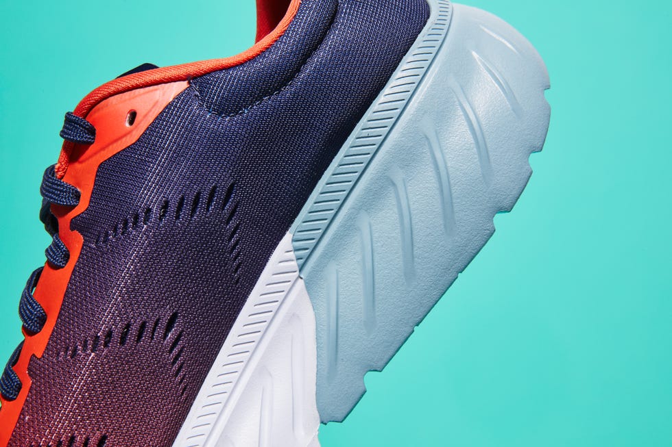 Hoka One One Mach 2