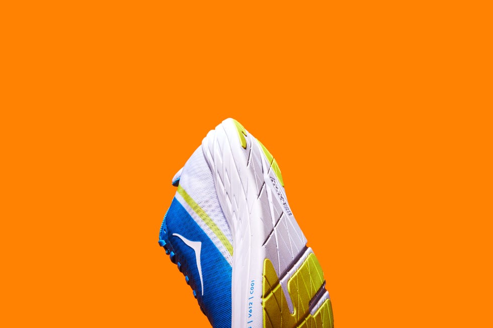 hoka one one rocket x