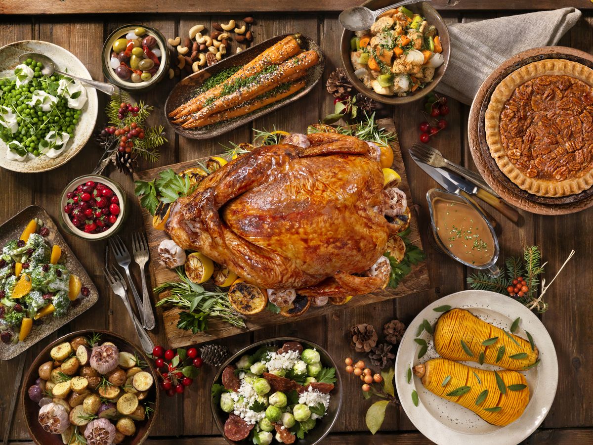 11 Retro Thanksgiving Traditions That Have Become Obsolete