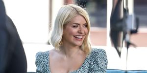 holly willoughby long sleeve cashmere knit