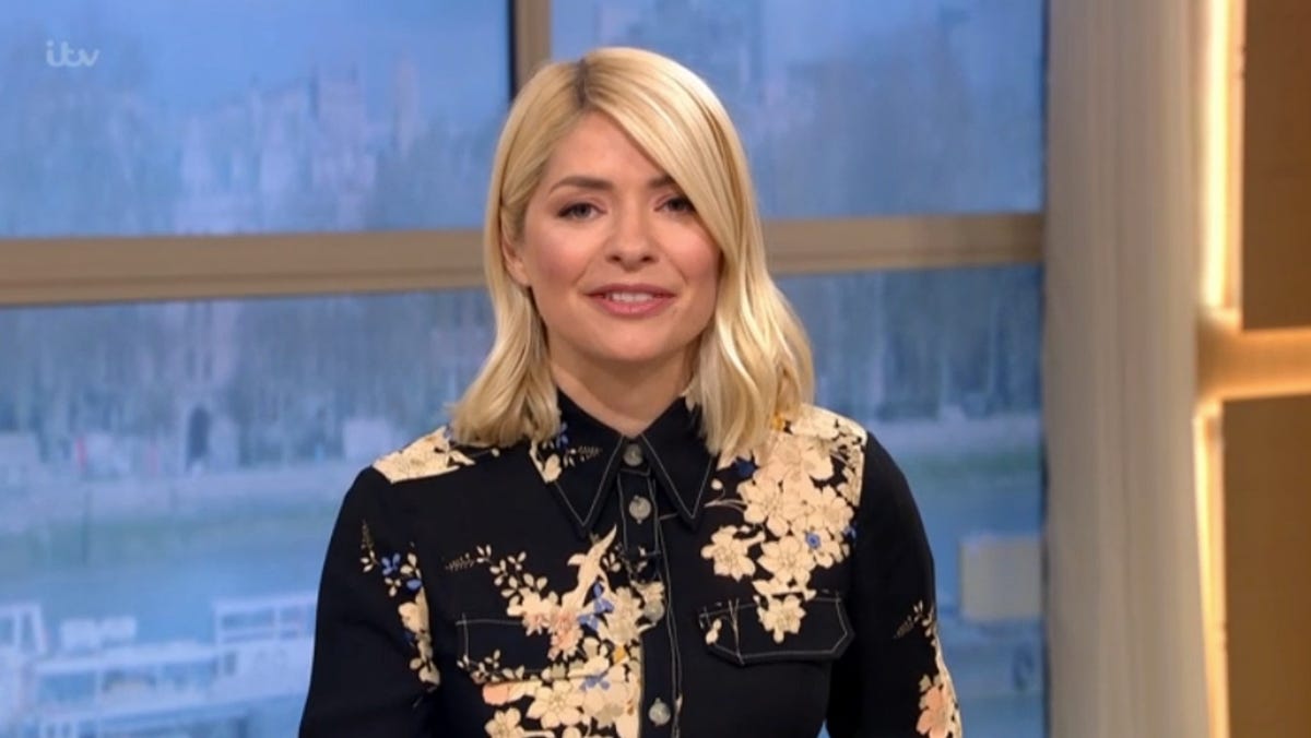 This Morning's Holly Willoughby gives health update as she recovers ...