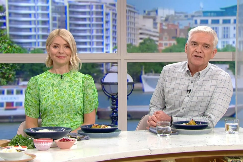 This Morning S Holly Willoughby And Phillip Schofield Reunite On The Show This Morning S Holly Willoughby And Phillip Schofield Reunite On The Show