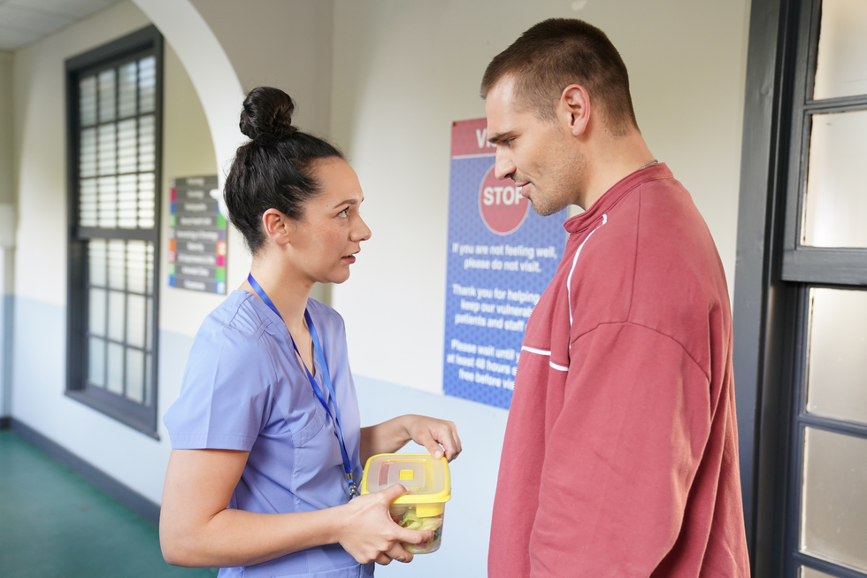 abe fielding and cleo mcqueen in hollyoaks