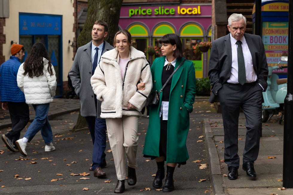 darren, frankie, nancy and jack osborne in hollyoaks