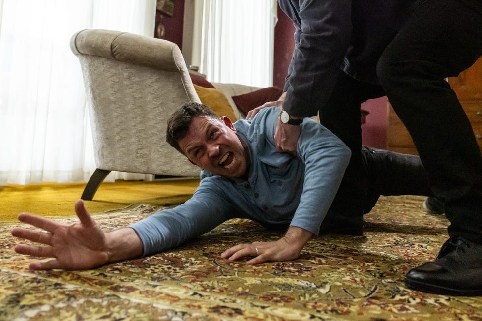 darren osborne is attacked in hollyoaks