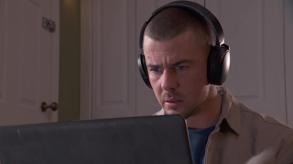 joel dexter in hollyoaks