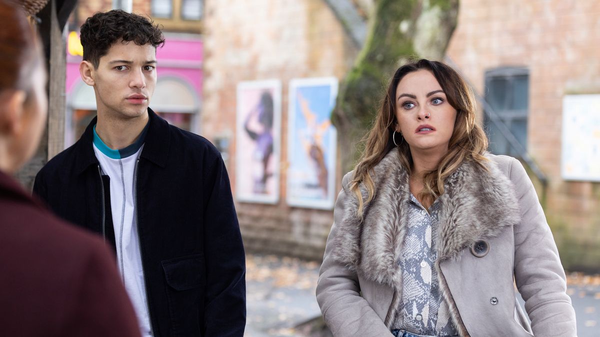 preview for Hollyoaks Soap Scoop! Ethan plans a cover-up