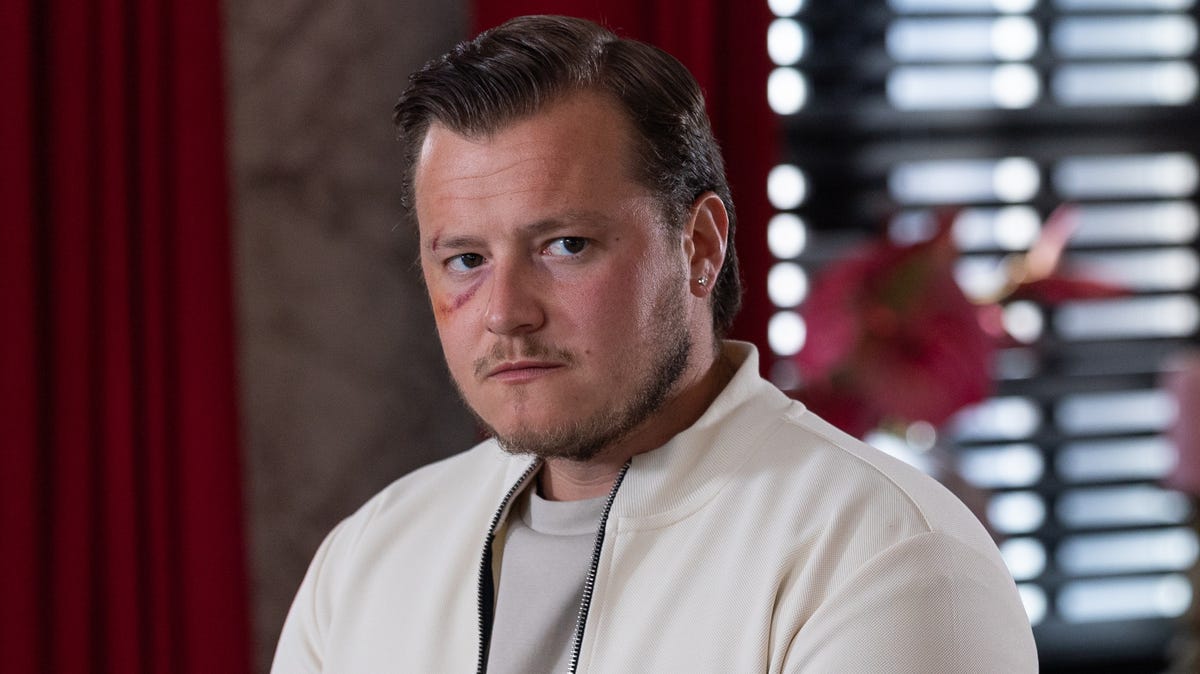 Video player poster image preview for Hollyoaks Soap Scoop! Grace is arrested